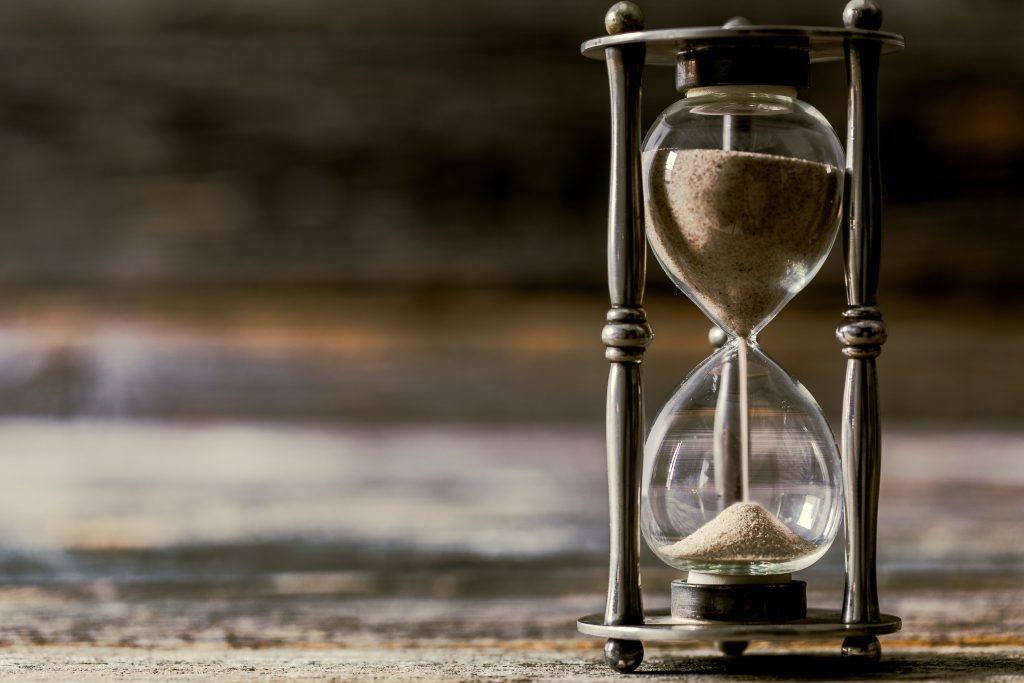 Hourglass with running sand